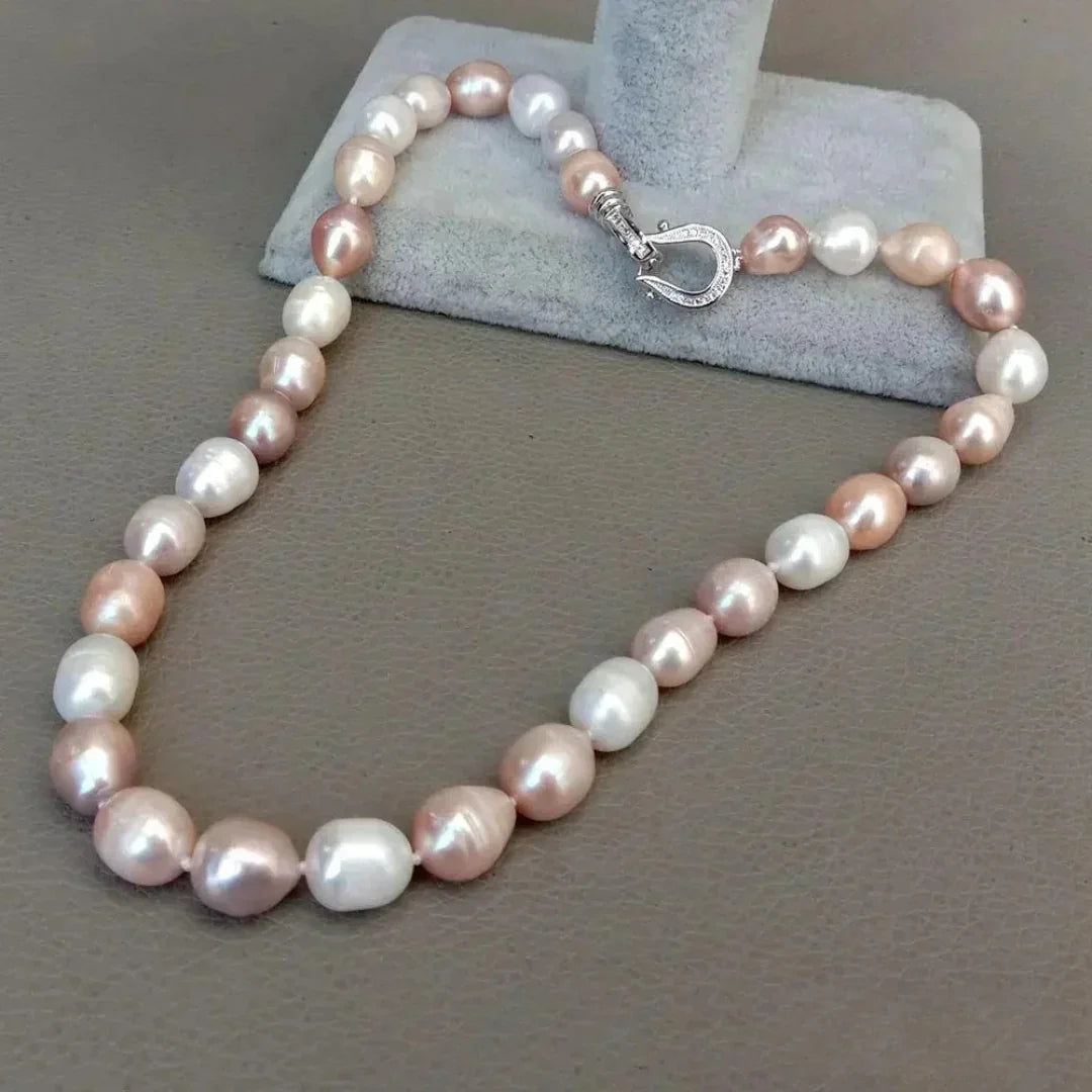 Necklace with Colorful Pearls