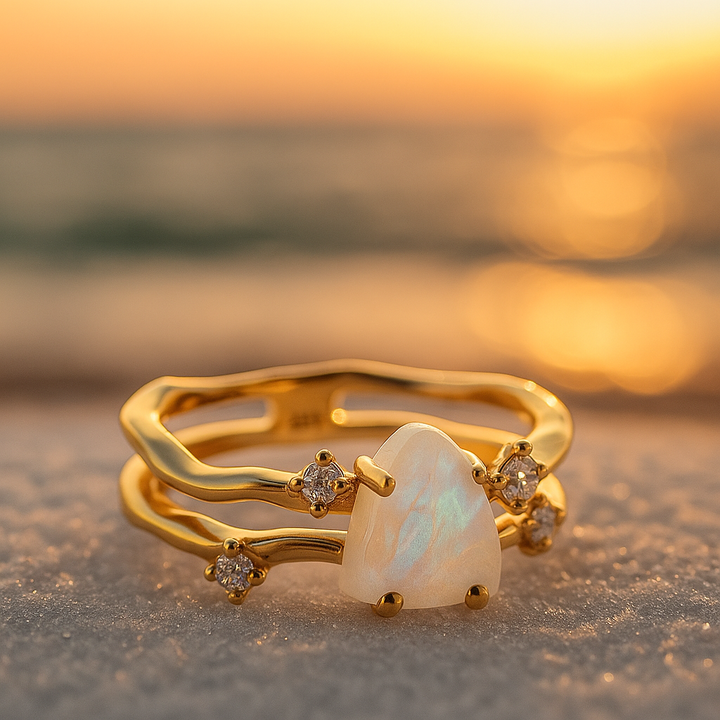 Sea Dawn | Moonstone Gold Ring