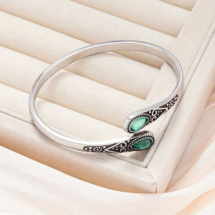 14k White Gold Esmeralda Devereux Bracelet