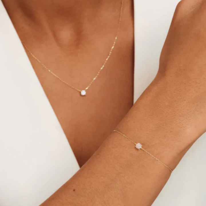 Cléa Gold Set with Moissanite Crystal