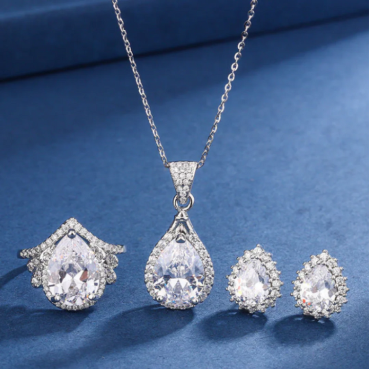 Aria Silver Set with Crystal Drops
