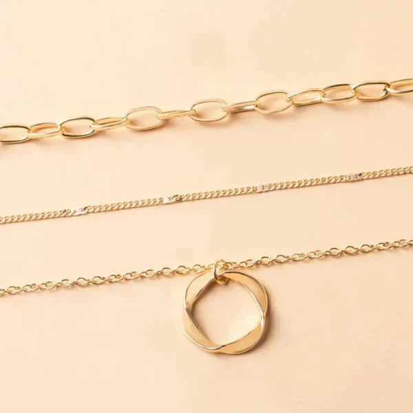 Gold Vintage Pendant Necklace