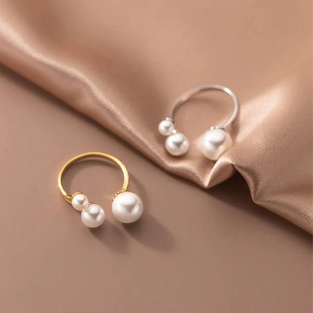 Adjustable Ring with Three Freshwater Pearls